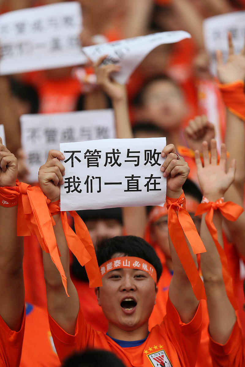 关于生死关头抉择，运动员拼尽全力的信息