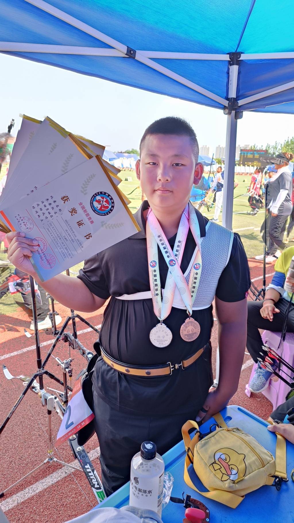 包含射箭比赛选手稳定发挥,取得理想成绩的词条 包含射箭比赛选手稳定发挥,取得理想成绩的词条