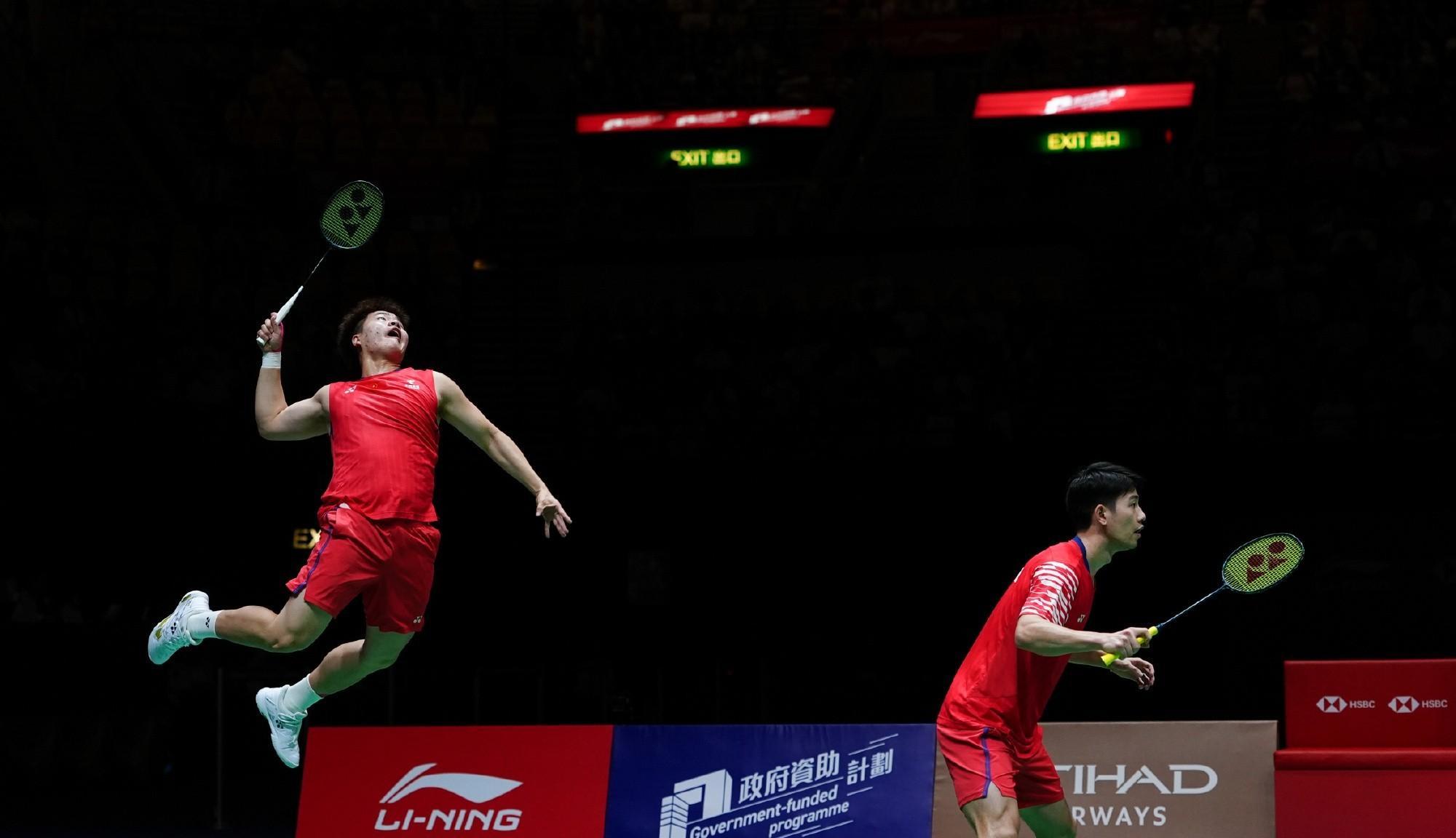 中国队完胜丹麦队，石宇奇统治全场