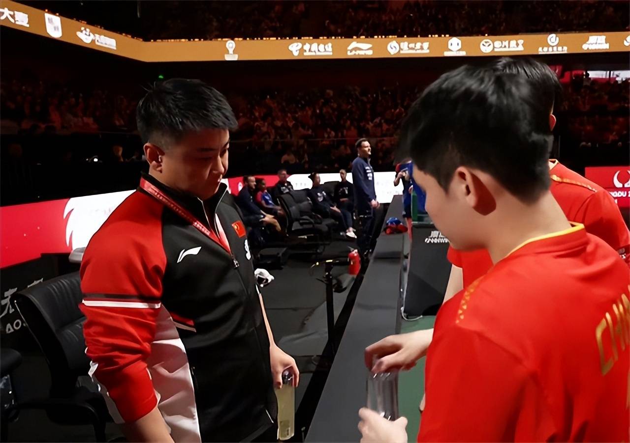 英格兰队逆转法国队，王皓统治全场